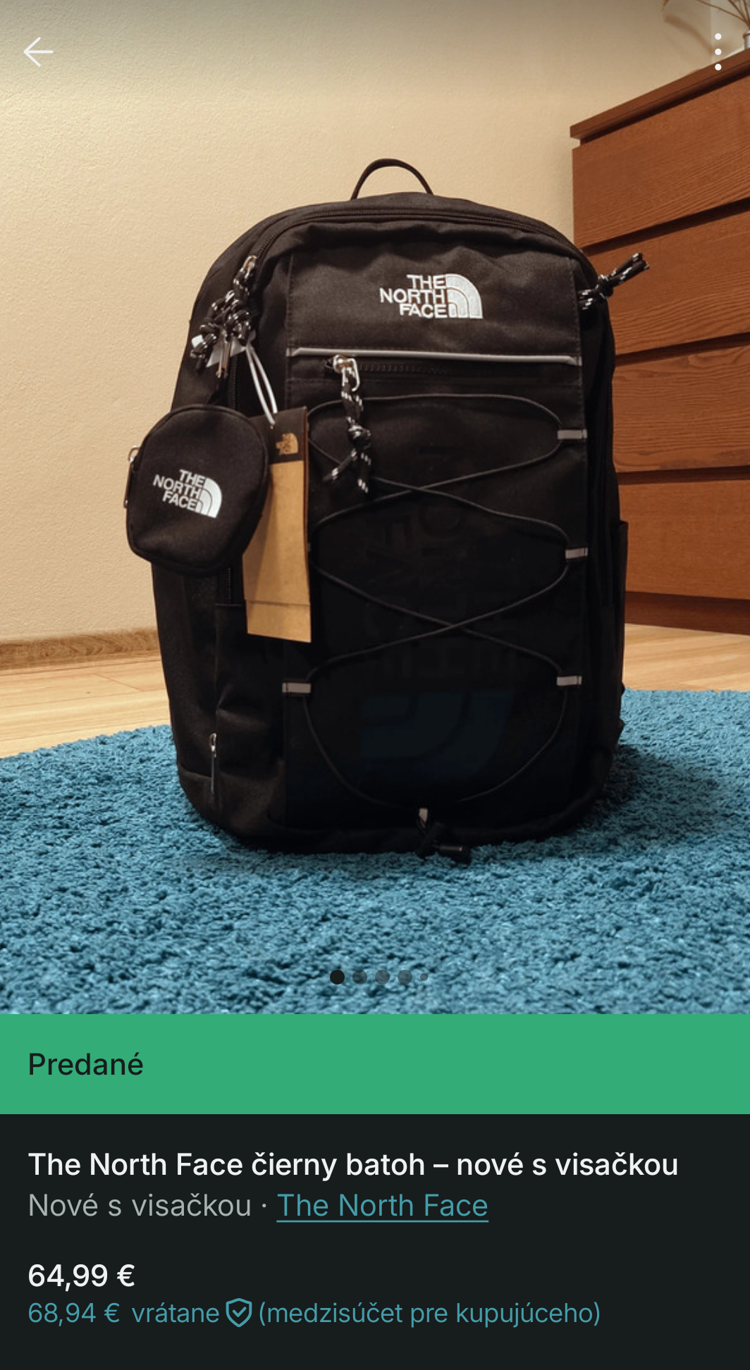 TNF čierny batoh predaný za 64,99 € na Vinted